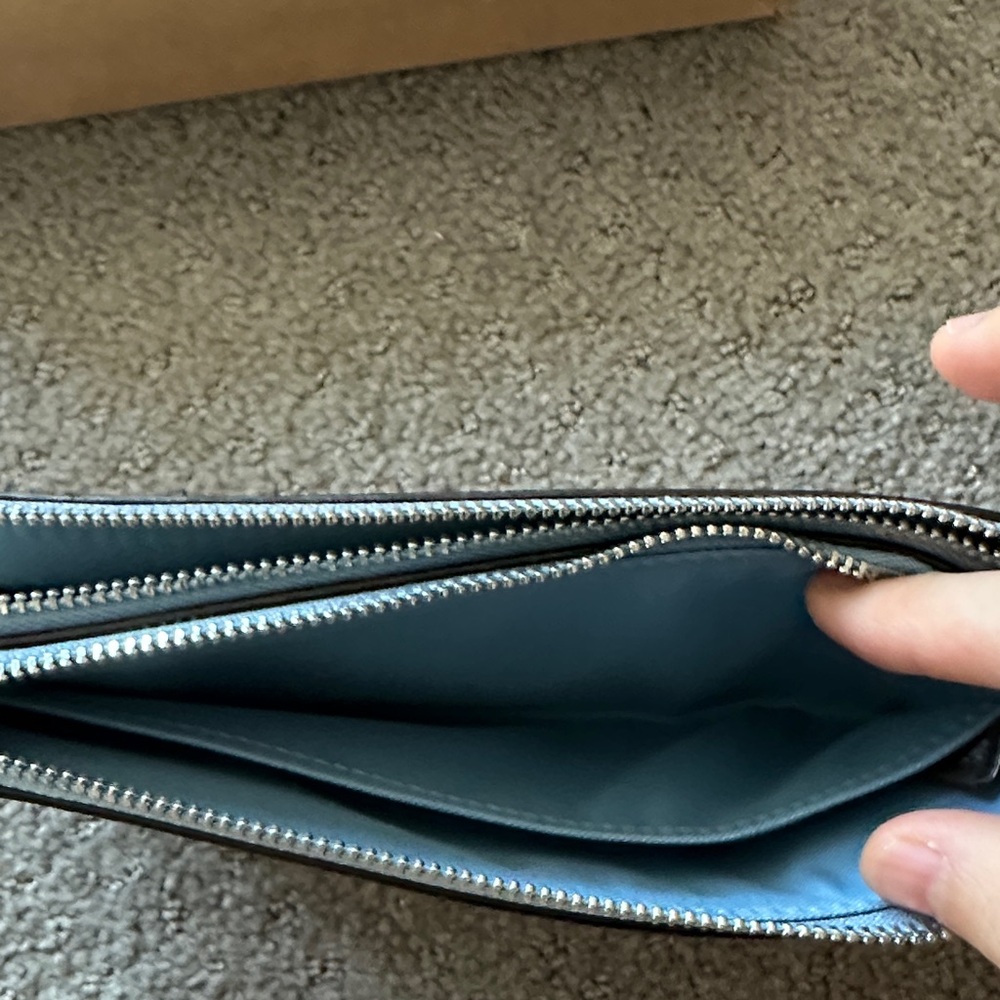 NWT Coach Beige Wristlet - Picture 5 of 5